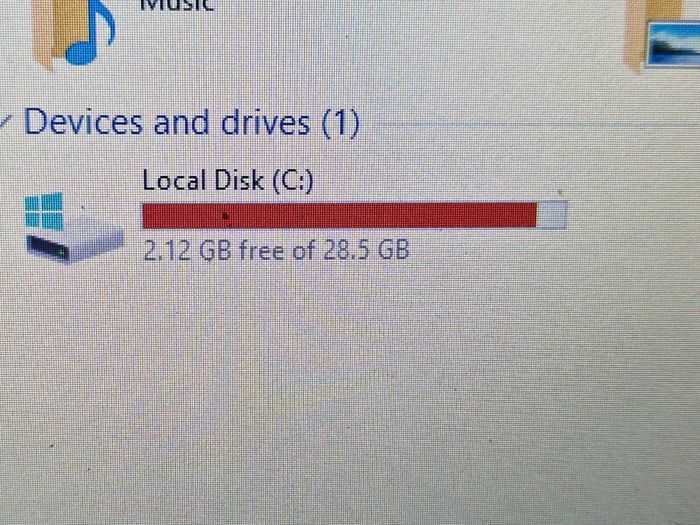 HP Stream, 32GB HDD, 2GB Ram, Windows 10, Blue, in excellent condition