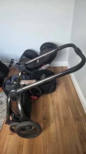 Mothercare Spin Pramette, Maxi Cosi Priorifix & Maxi Cosi Cabriofix Travel System