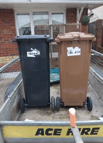 140l wheelie bin
