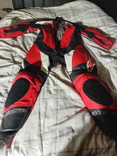 Alpinestars leather motorcycle suit - size 54