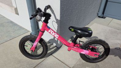 Frog tadpole balance bike