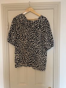 Black and cream Top
