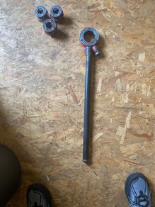Virax manual pipe threaders