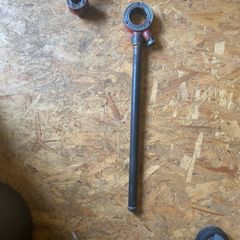 Virax manual pipe threaders