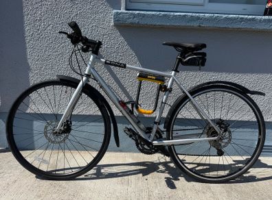 Sona Sport 2.0 Hybrid Bike Medium Size Excellent Condition, Ready to Ride