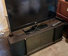 LG tv 32 inch with tv unit read full ad