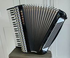 Hohner Atlantic IVN Accordion 120 base