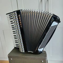 Hohner Atlantic IVN Accordion 120 base