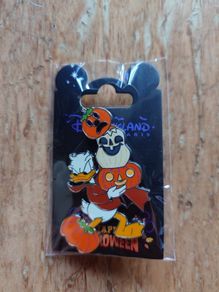 Disney Disneyland Paris Halloween pin