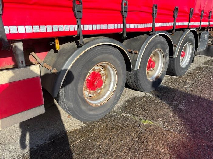 Curtainsider