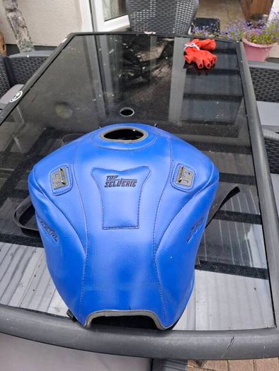 FZ1 tank /cover