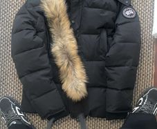 canada goose Wyndham parka