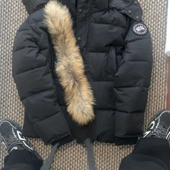canada goose Wyndham parka