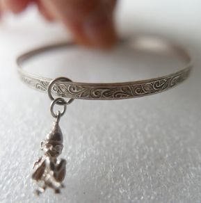 Vintage 925 Sterling Silver bangle with charm