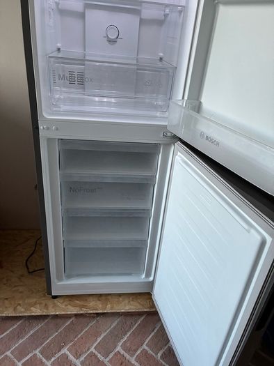 BOSCH 50/50 Fridge Freezer