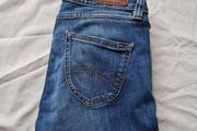 Tommy hilfiger Sophie slim mid jeans size 27/34  zip fly in excellent condition