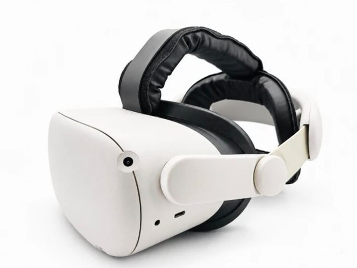 Meta Quest 2 VR Headset 120GB Bundle
