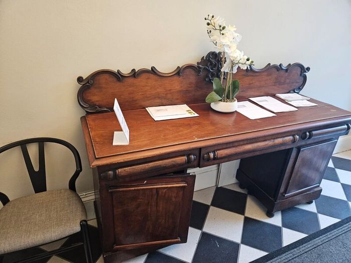 Hall table