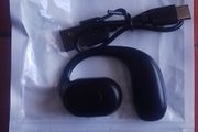 new Bluetooth earphone.never fall off.