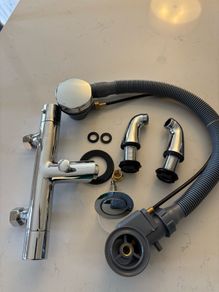 Sonas Form Thermo Bath and Shower Mixer and Sync Waste