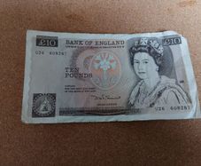 Vintage English 10 pound note