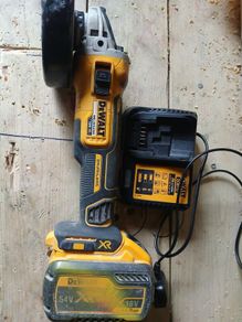 Dewalt Grinder with 12AH Battery and charger