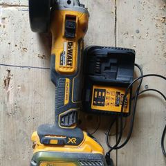 Dewalt Grinder with 12AH Battery and charger