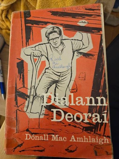 DIALANN DEORAi BY  DONALL Mac Amhlaigh. Vintage 1970 3rd EDITION paperback only in Fair condition.  See photos for condition.
