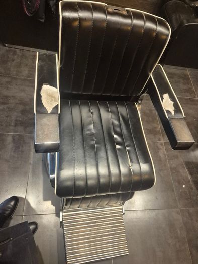 Barber chair