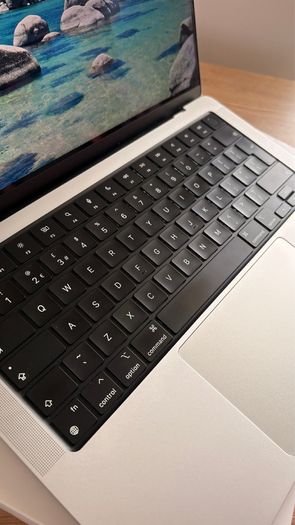 Apple MacBook Pro m2 pro | mint condition | 16gb RAN | 512ssd | 14 inch