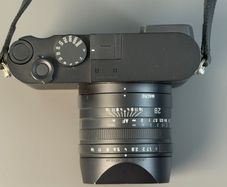 Leica Q2 monochrom 50MP Digital Camera (Near Mint)
