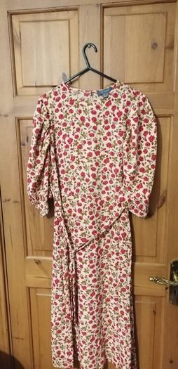 dress size 14 pretty flower pattern