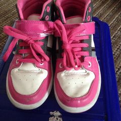 Girls boots