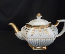 Johnson Ltd., Britannia Tea Pot