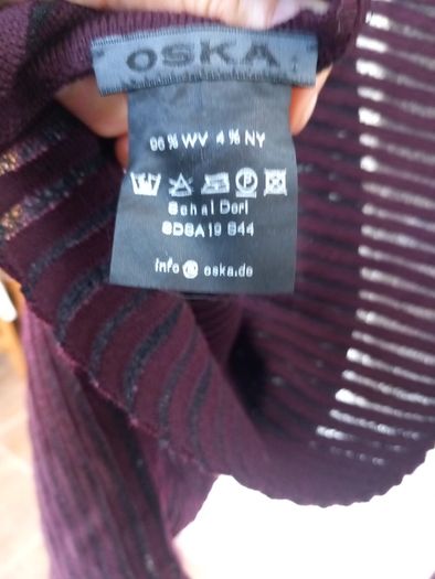 Oska Wine/Black Wool Wrap/Scarf Unused