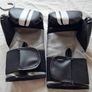 Lonsdale boxing gloves Size s/m black/white brand new Image 2