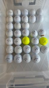 32 Titleist and Callaway balls