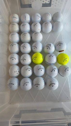 32 Titleist and Callaway balls