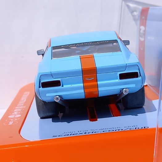 Scalextric Aston Martin V8 Gulf Slot Car (C4209 saloon classic touring gt)