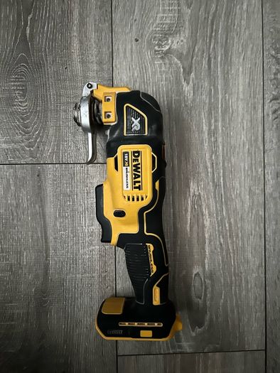 DeWALT 18V XR Brushless Oscillating Multi-Tool