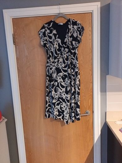 Zapara Dress.  S.16. New.  Sale.