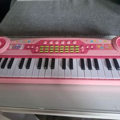 Girls electronic keyboard