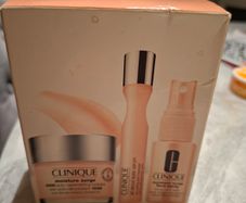Clinique Travel exclusive moisture surge set