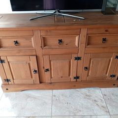 sideboard