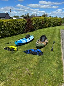 2 Kayaks