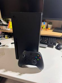 xbox series X 1tb with controller