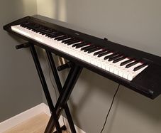 Yamaha Piaggero NP-32 Digital Piano + Stand and Pedal