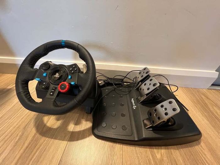 Logitech G29 racing sim wheel and pedals