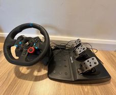 Logitech G29 racing sim wheel and pedals