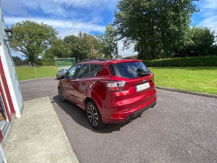 Ford Kuga 2018 ST line, heated seats & Sun Roof.